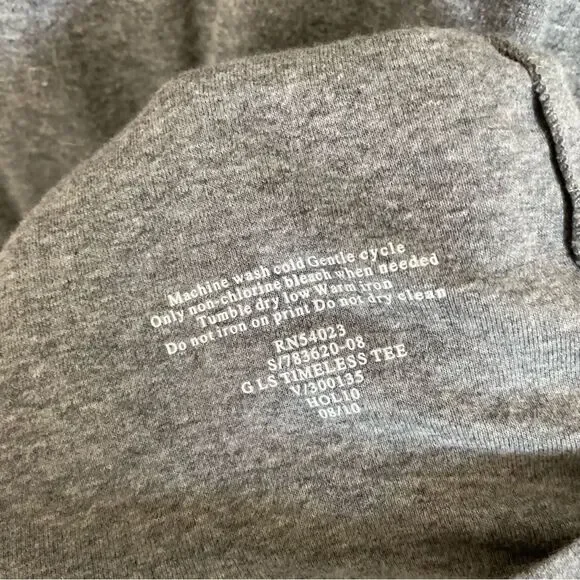 Banana Republic Long Sleeve Crewneck Cotton Blend T-Shirt, Medium - Picture 2 of 9